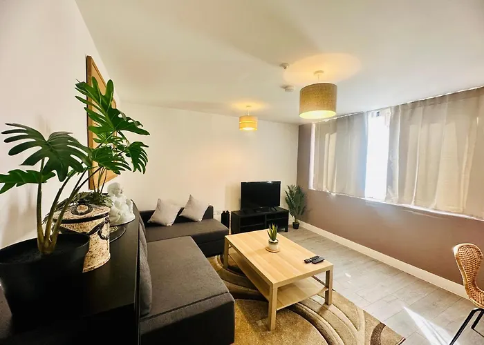 Hemel Apartments- Sunset Retreat