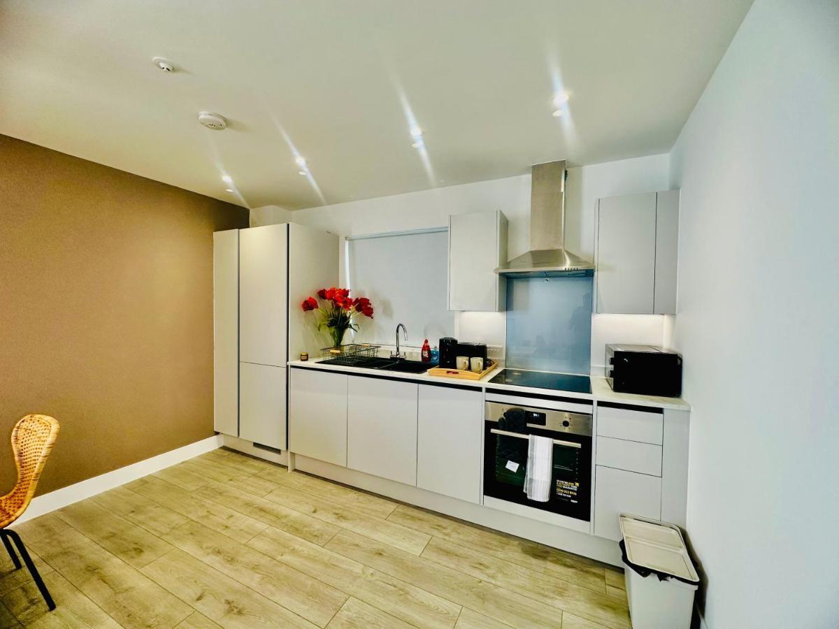 Apartment Hemel Apartments- Sunset Retreat