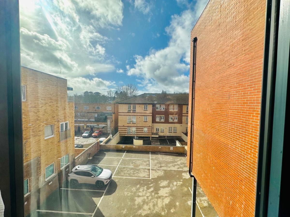 Hemel Apartments- Sunset Retreat Apartment Hemel Hempstead